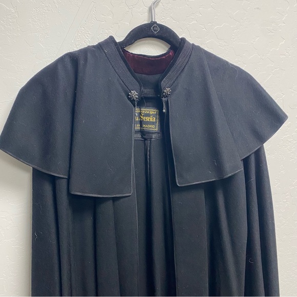 vtg wool cape made in Spain - Picture 2 of 8